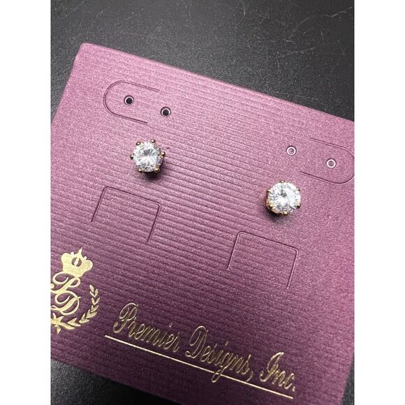 Premier Designs Solitaire Earrings - Picture 3 of 5